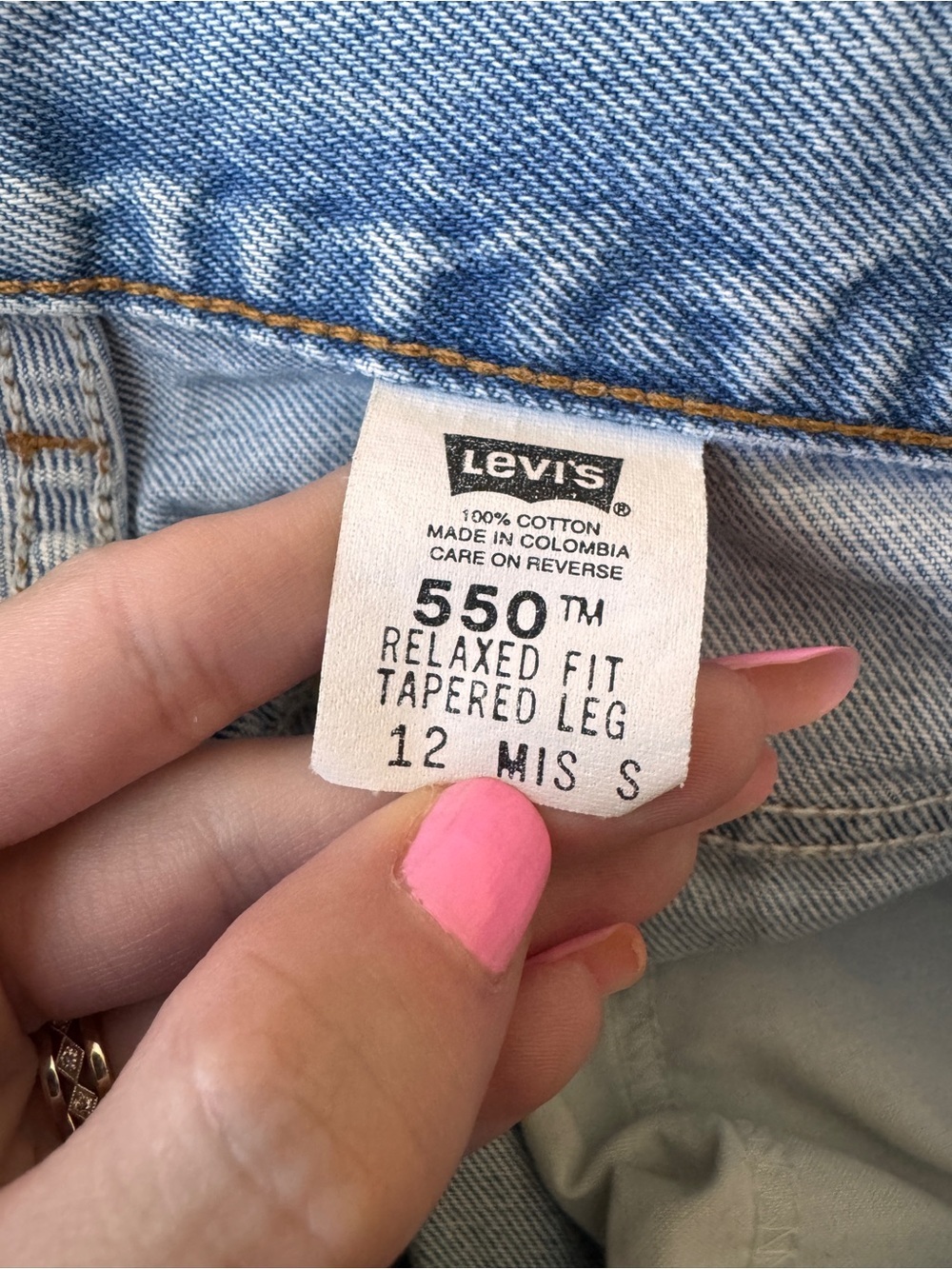 Levi’s 550 Relaxed Fit Tapered Leg 12 Misses Light Wash High Rise Denim Jeans - Picture 6 of 6